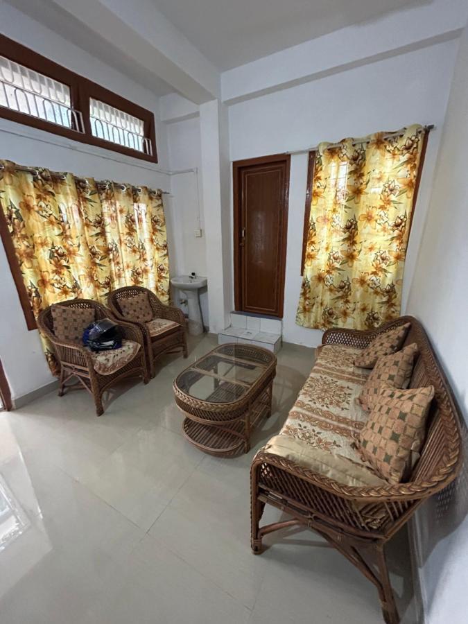 Adelyn'S Homestay 古瓦哈提 外观 照片